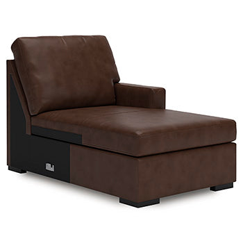 McDowlan Sectional with Chaise - Atchison Furniture Company (Atchison, KS)