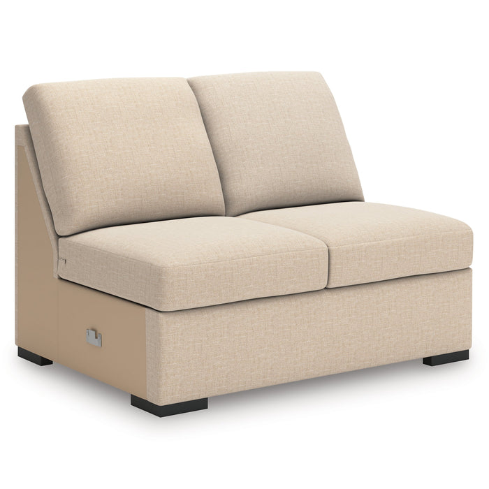 LadyMae Sectional with Chaise - Atchison Furniture Company (Atchison, KS)