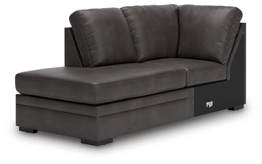 Lofton-Pike Sectional with Chaise - Atchison Furniture Company (Atchison, KS)