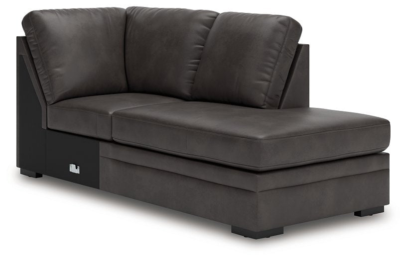 Lofton-Pike Sectional with Chaise - Atchison Furniture Company (Atchison, KS)