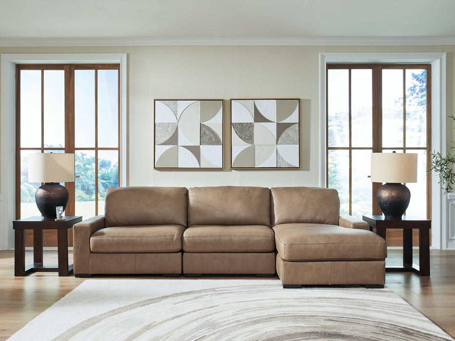 Veronella Sectional with Chaise - Atchison Furniture Company (Atchison, KS)