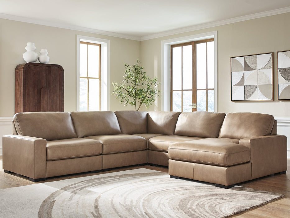 Veronella Sectional with Chaise - Atchison Furniture Company (Atchison, KS)