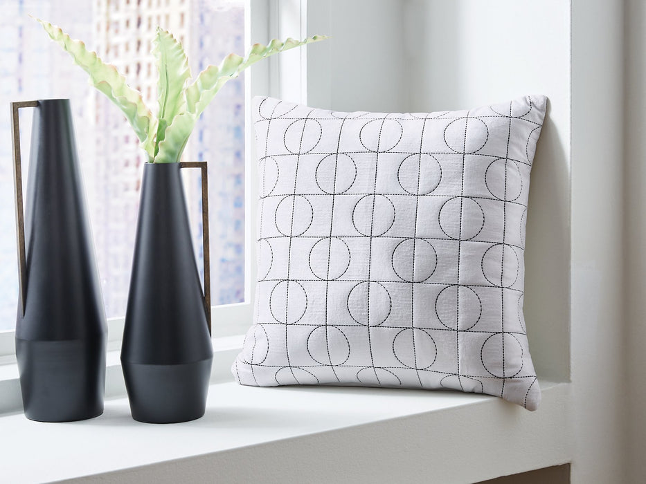Kydner Pillow (Set of 4) - Atchison Furniture Company (Atchison, KS)