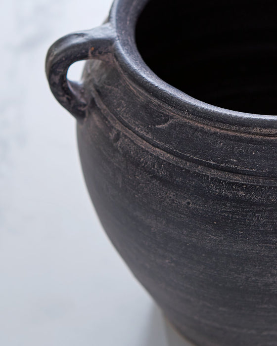 Meadie Vase - Atchison Furniture Company (Atchison, KS)