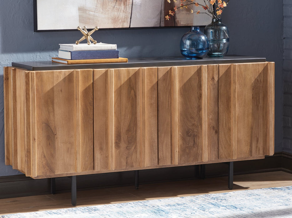Quintavious Accent Cabinet - Atchison Furniture Company (Atchison, KS)