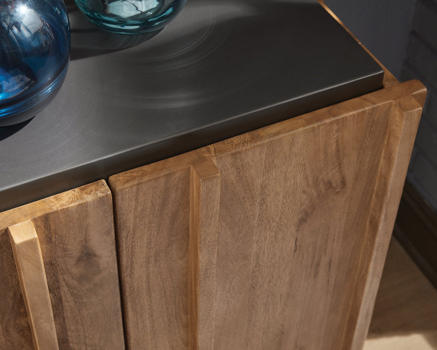 Quintavious Accent Cabinet - Atchison Furniture Company (Atchison, KS)