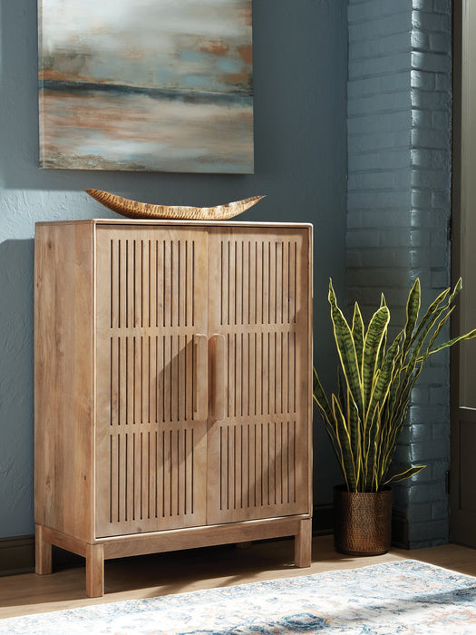 Pellamour Bar Cabinet - Atchison Furniture Company (Atchison, KS)