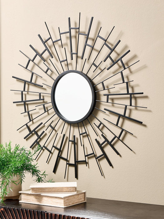 Garrenworth Accent Mirror - Atchison Furniture Company (Atchison, KS)