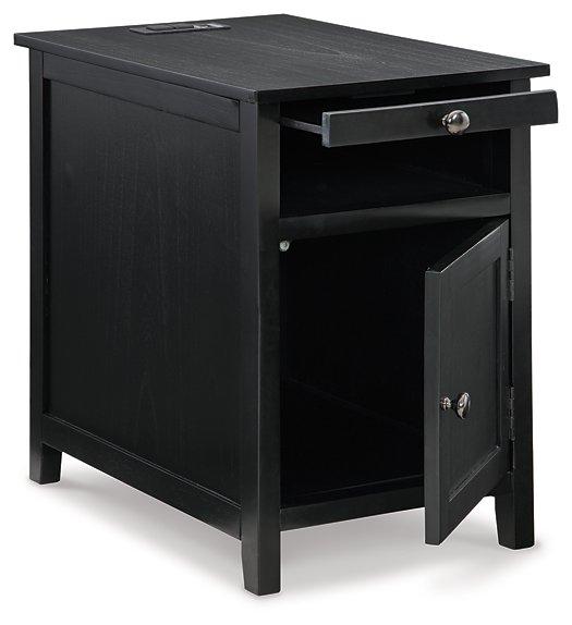 Treytown Chairside End Table - Atchison Furniture Company (Atchison, KS)