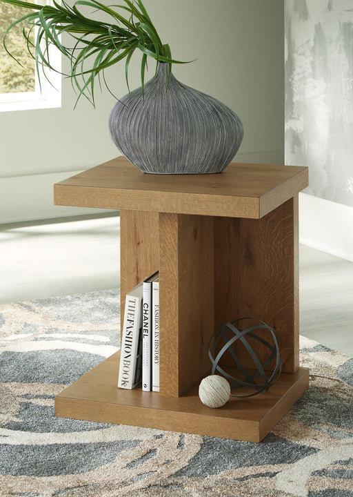 Brinstead Chairside End Table - Atchison Furniture Company (Atchison, KS)