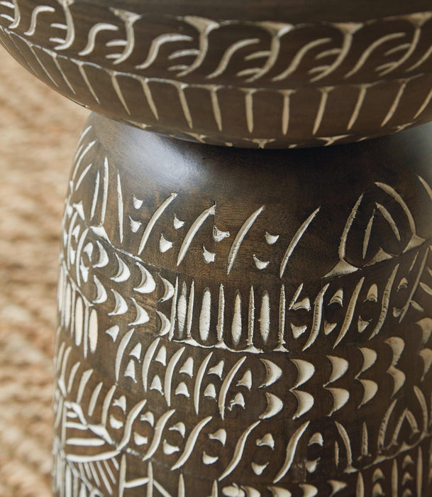 Hadcher Accent Table - Atchison Furniture Company (Atchison, KS)