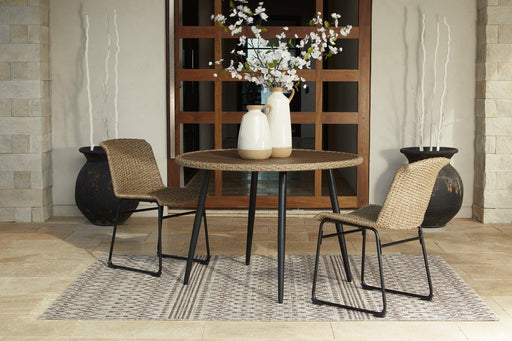 Amaris Outdoor Dining Set - Atchison Furniture Company (Atchison, KS)