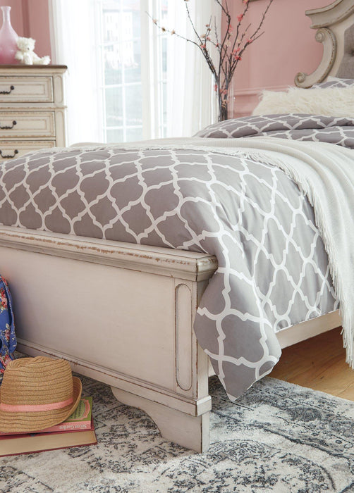 Realyn Upholstered Bed - Atchison Furniture Company (Atchison, KS)