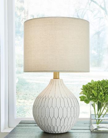 Wardmont Lamp Set - Atchison Furniture Company (Atchison, KS)