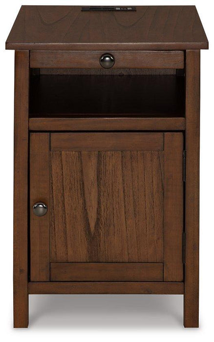 Treytown Chairside End Table - Atchison Furniture Company (Atchison, KS)