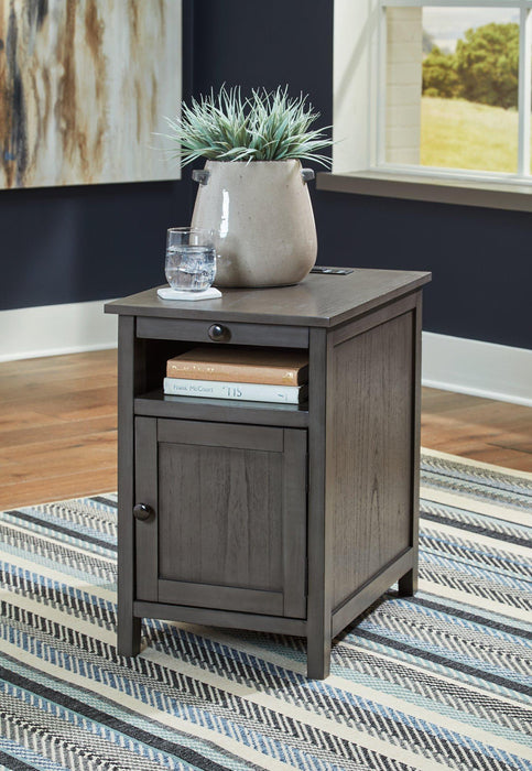Treytown Chairside End Table - Atchison Furniture Company (Atchison, KS)