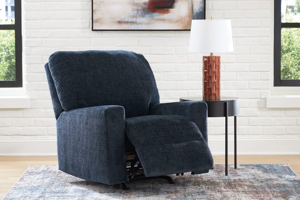 Aviemore Recliner - Atchison Furniture Company (Atchison, KS)