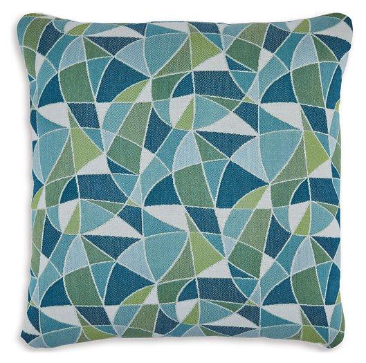 Seanow Next-Gen Nuvella Pillow - Atchison Furniture Company (Atchison, KS)