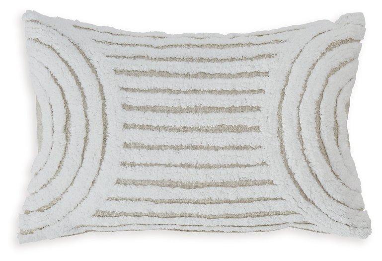 Farissen Pillow - Atchison Furniture Company (Atchison, KS)