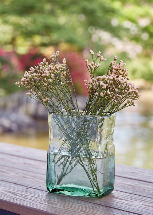 Taylow Vase - Atchison Furniture Company (Atchison, KS)