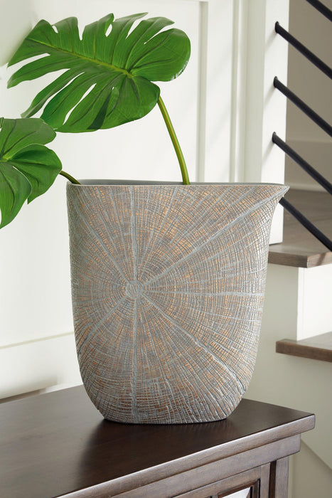 Ardenley Vase - Atchison Furniture Company (Atchison, KS)