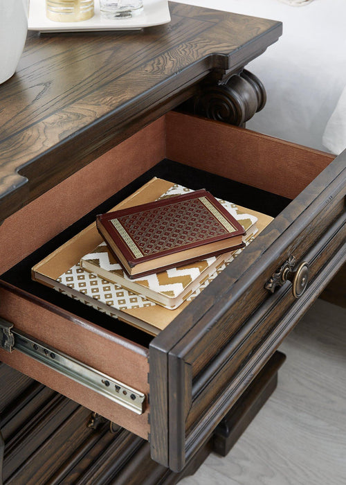 Maylee Bedroom Set - Atchison Furniture Company (Atchison, KS)