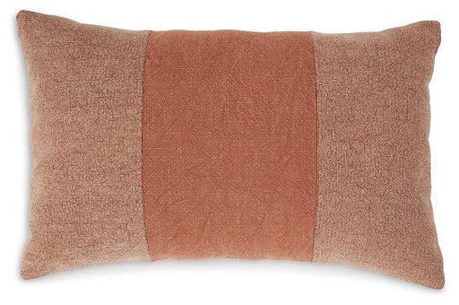 Dovinton Pillow (Set of 4) - Atchison Furniture Company (Atchison, KS)
