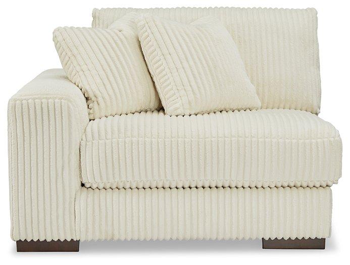 Lindyn Sectional - Atchison Furniture Company (Atchison, KS)