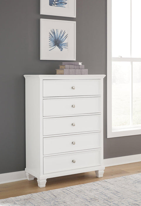 Fortman Chest of Drawers - Atchison Furniture Company (Atchison, KS)
