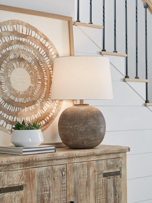 Neavesboro Lamp Set - Atchison Furniture Company (Atchison, KS)