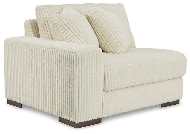 Lindyn Sectional - Atchison Furniture Company (Atchison, KS)