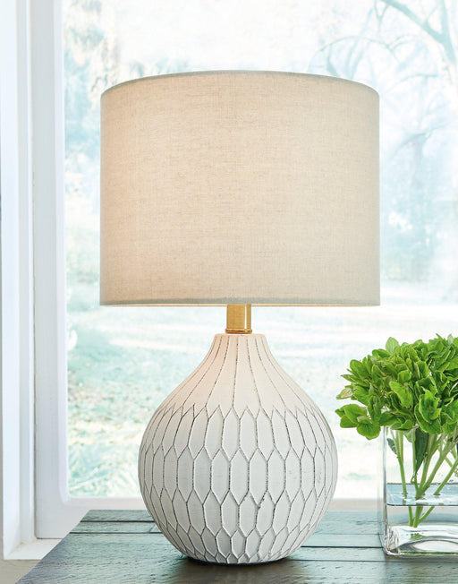 Wardmont Lamp Set - Atchison Furniture Company (Atchison, KS)