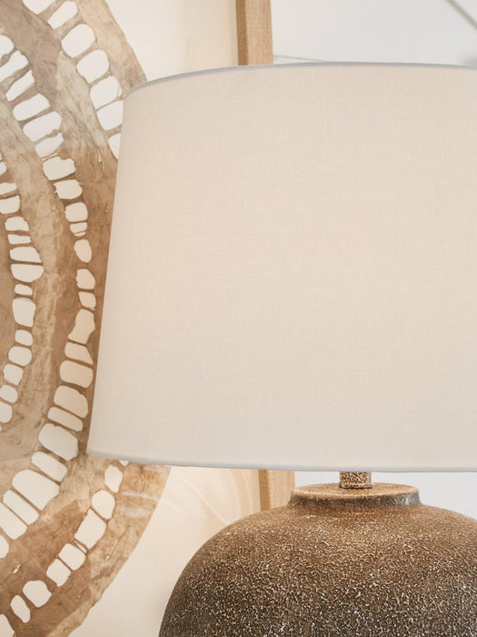 Neavesboro Lamp Set - Atchison Furniture Company (Atchison, KS)