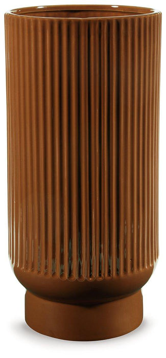 Avalyah Vase - Atchison Furniture Company (Atchison, KS)
