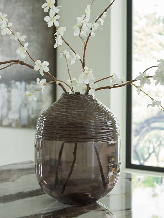 Harpwick Vase - Atchison Furniture Company (Atchison, KS)