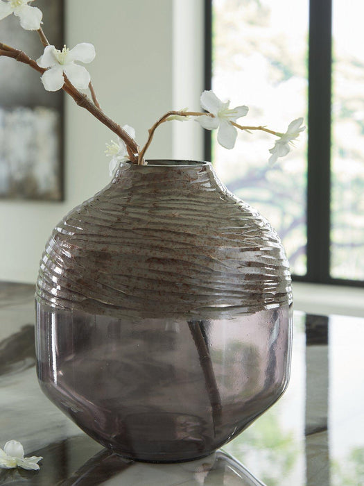 Harpwick Vase - Atchison Furniture Company (Atchison, KS)