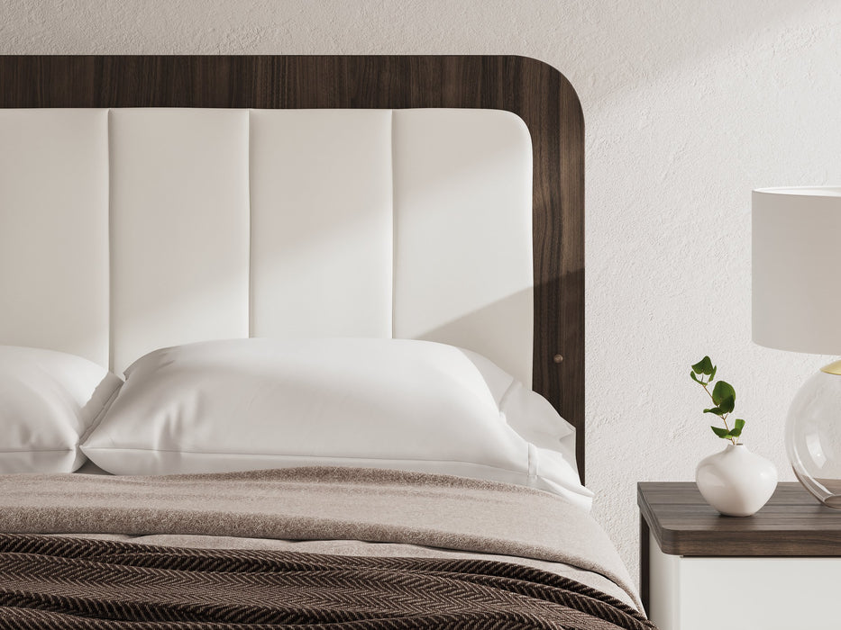 Kendanport Upholstered Bed - Atchison Furniture Company (Atchison, KS)