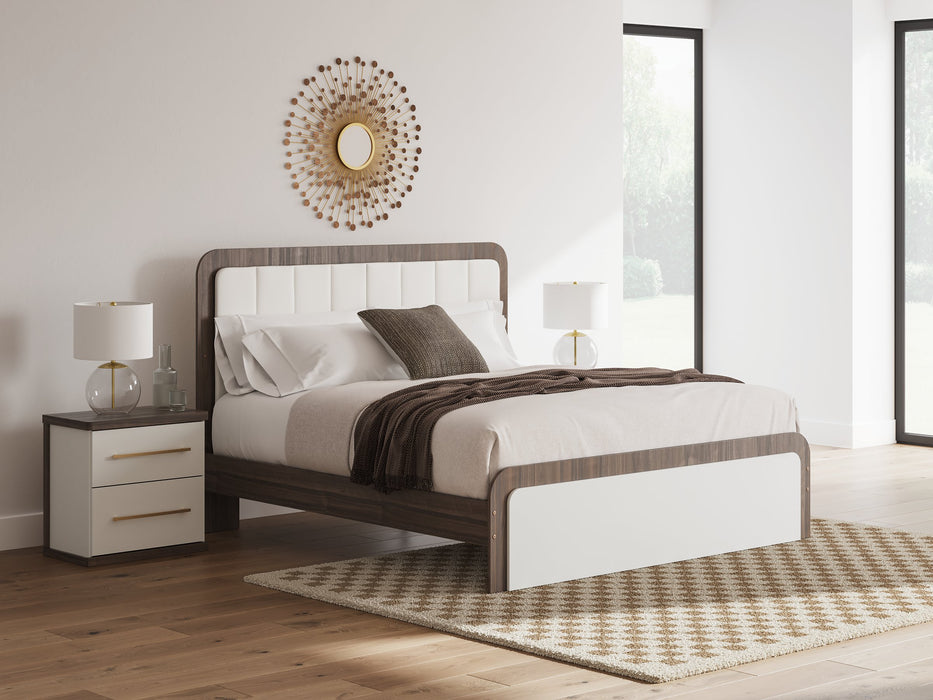 Kendanport Upholstered Bed - Atchison Furniture Company (Atchison, KS)
