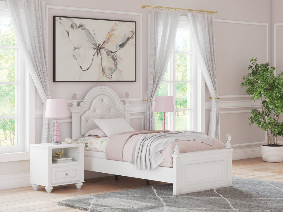 Kozlani Upholstered Bed - Atchison Furniture Company (Atchison, KS)