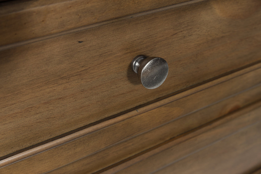 Feddinger Chest of Drawers - Atchison Furniture Company (Atchison, KS)
