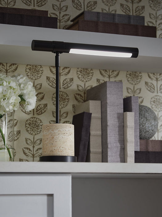 Vinmour Desk Lamp - Atchison Furniture Company (Atchison, KS)