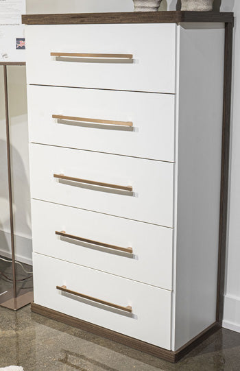 Kendanport Chest of Drawers - Atchison Furniture Company (Atchison, KS)