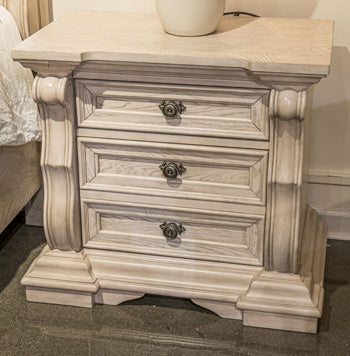Bruchandi Nightstand - Atchison Furniture Company (Atchison, KS)