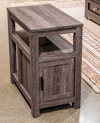 Fendenmore Chairside End Table - Atchison Furniture Company (Atchison, KS)