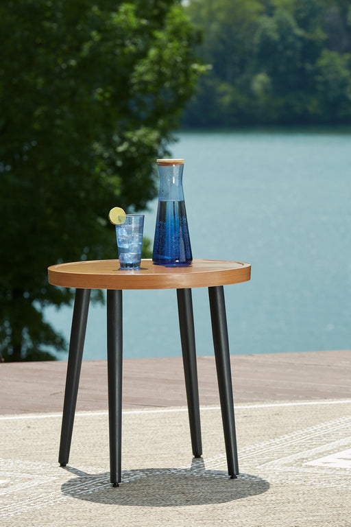 Horizon Hall Outdoor End Table - Atchison Furniture Company (Atchison, KS)