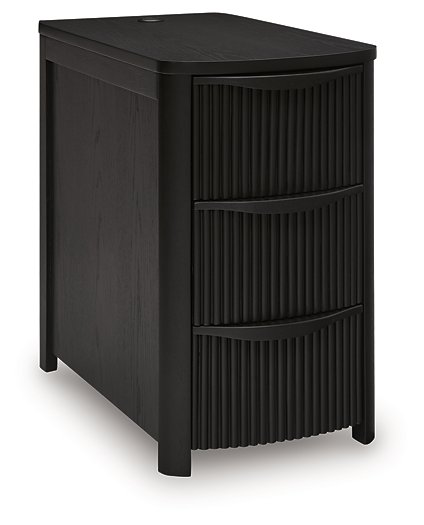 Camdill Chairside End Table - Atchison Furniture Company (Atchison, KS)