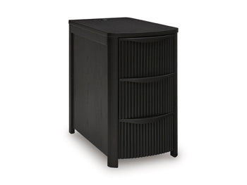 Camdill Chairside End Table - Atchison Furniture Company (Atchison, KS)