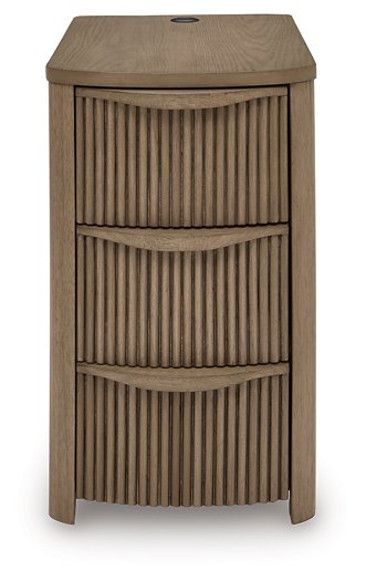 Camdill Chairside End Table - Atchison Furniture Company (Atchison, KS)