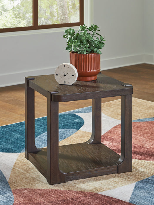 Breckington End Table - Atchison Furniture Company (Atchison, KS)