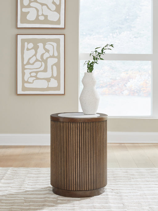 Hadonna End Table - Atchison Furniture Company (Atchison, KS)